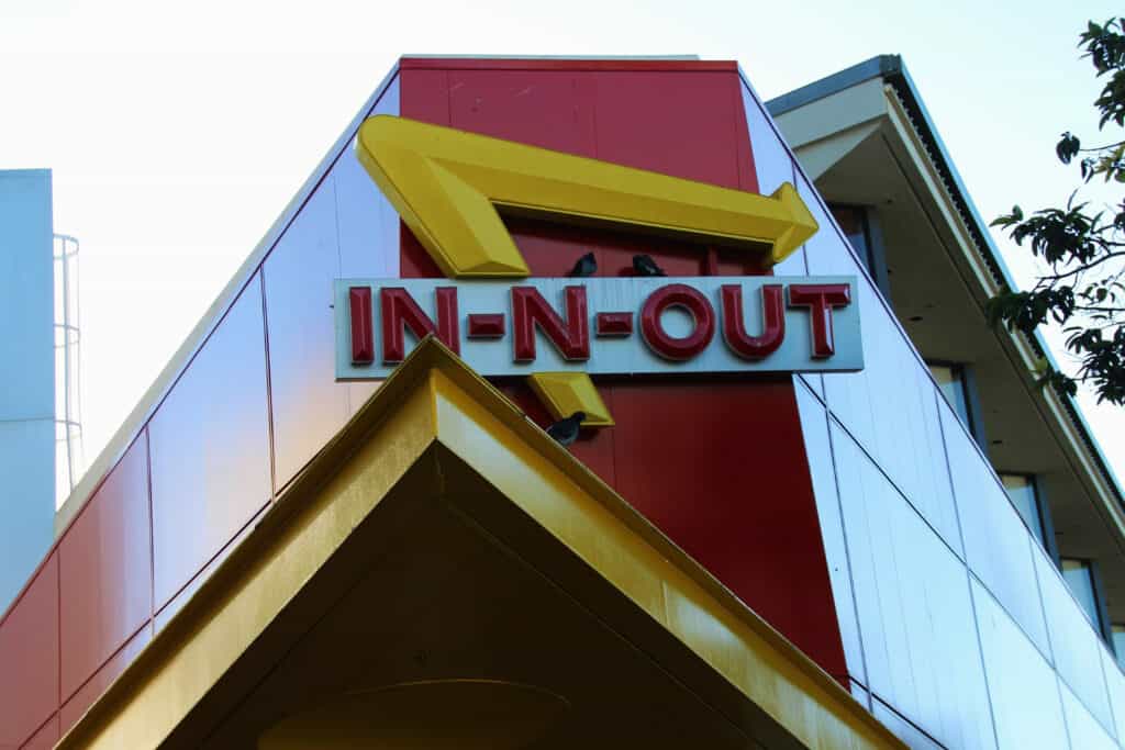 in n out sign