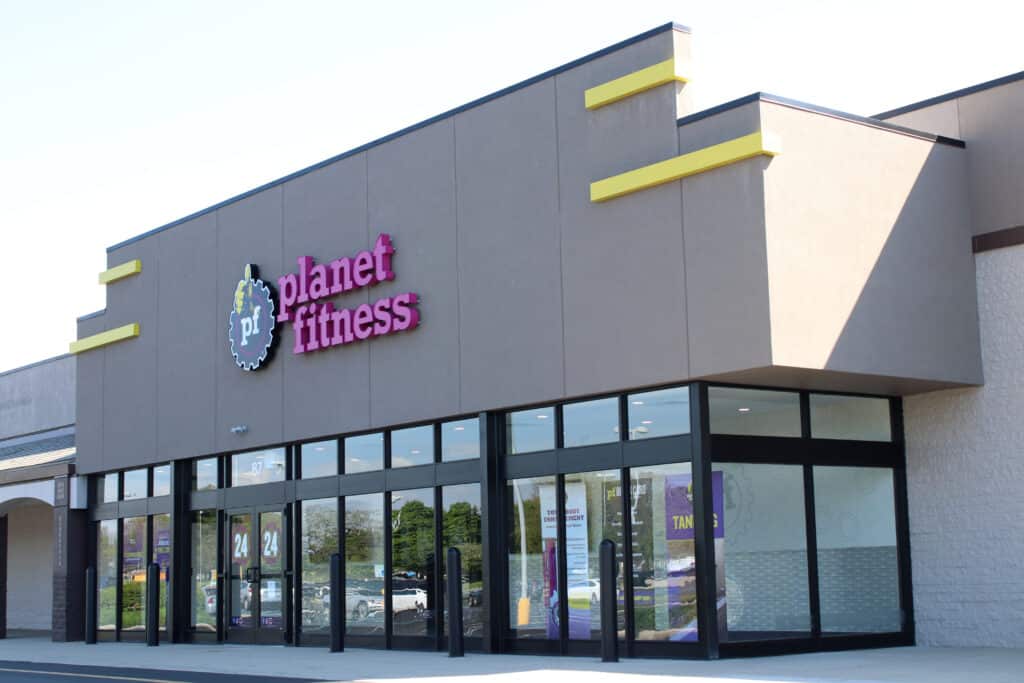Planet Fitness Store Front - Does Planet Fitness have personal trainers?